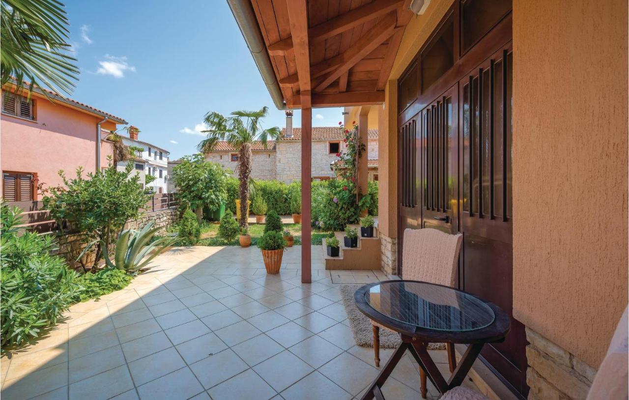 Stunning Apartment In Rovinj With Kitchen エクステリア 写真