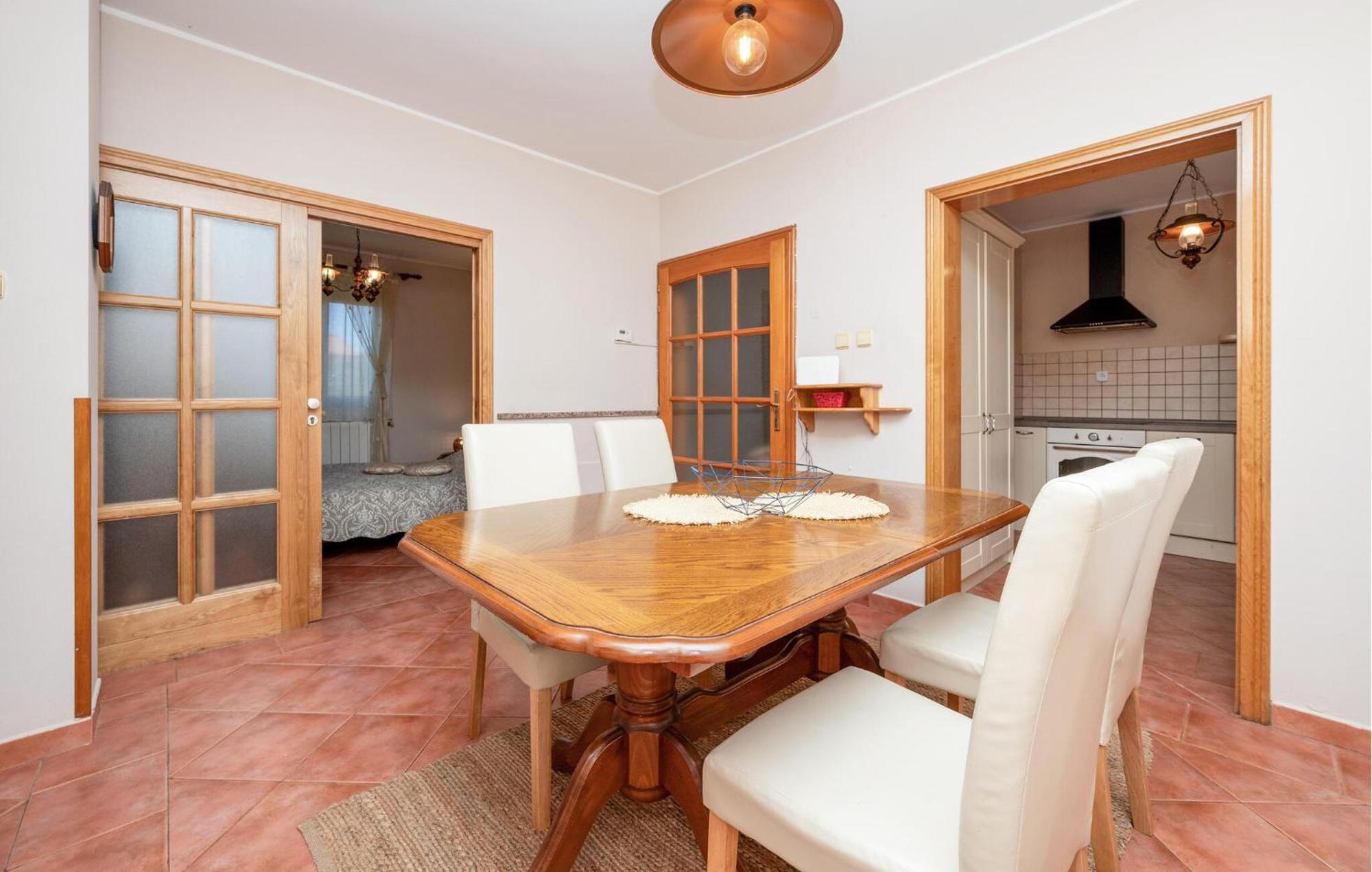 Stunning Apartment In Rovinj With Kitchen エクステリア 写真
