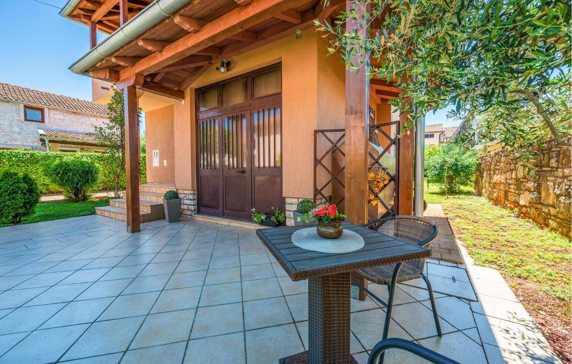 Stunning Apartment In Rovinj With Kitchen エクステリア 写真